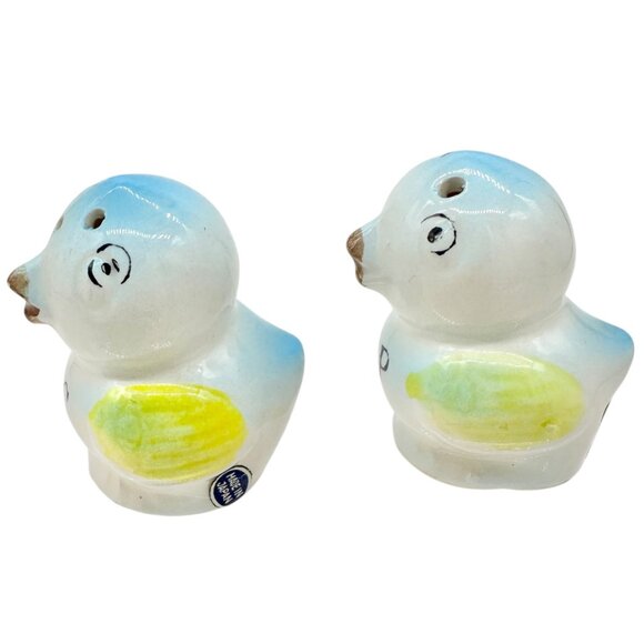 Vintage Ceramic Bird Salt and Pepper Shakers Hand-Painted Made In Japan 2in Tall - Picture 8 of 8